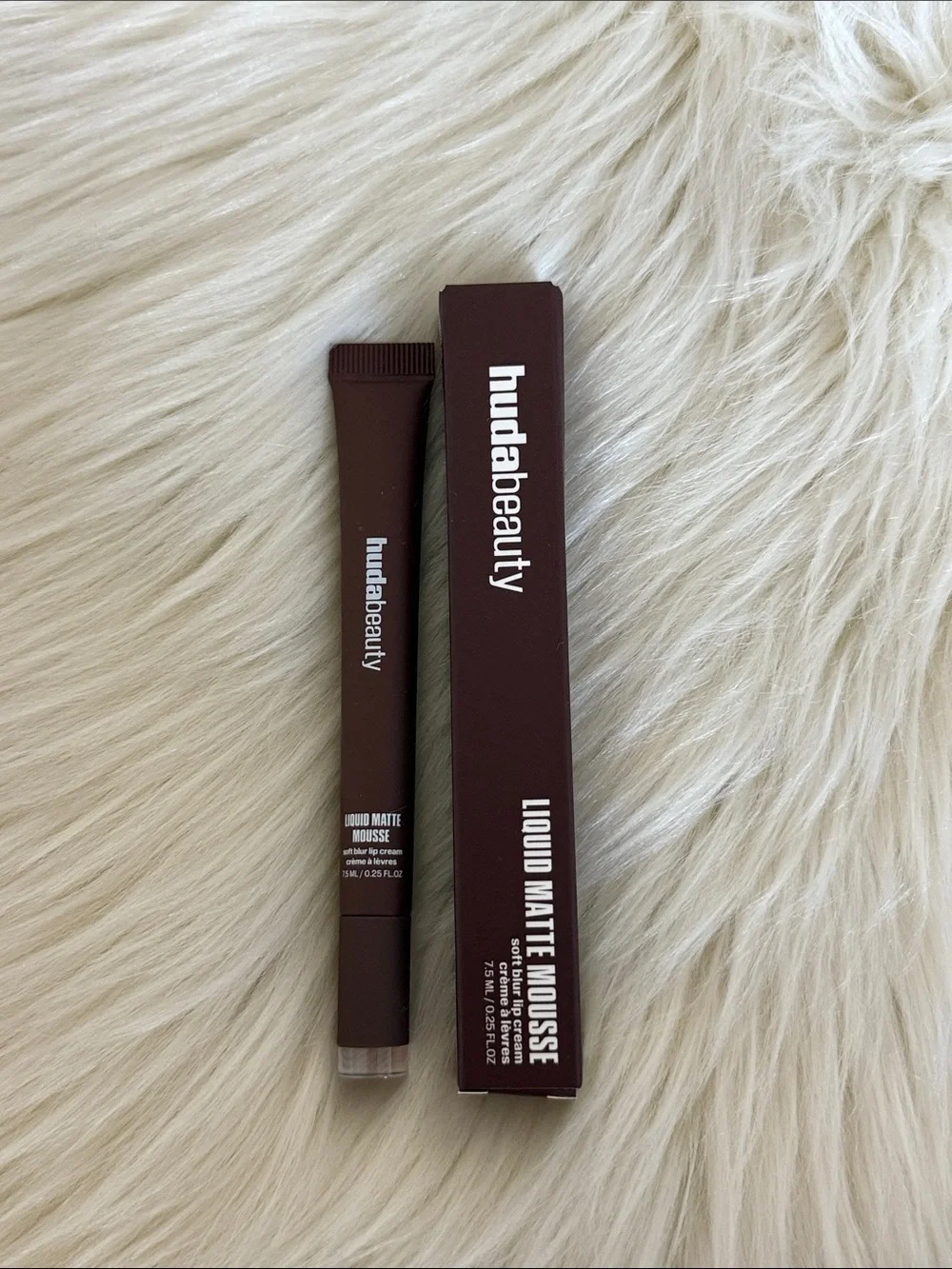 Huda Beauty Matte Mousse Soft Blur Lip Rich Brown